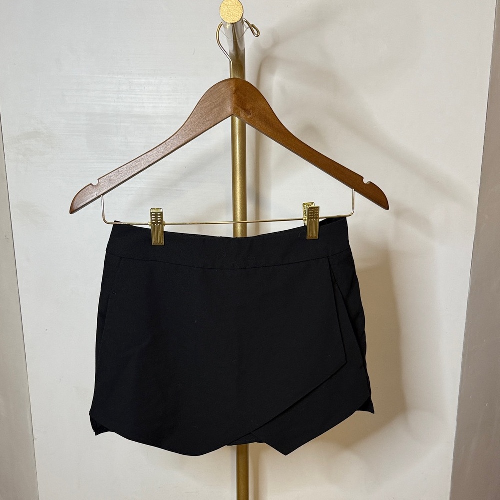 Aqua Black Women's Skort